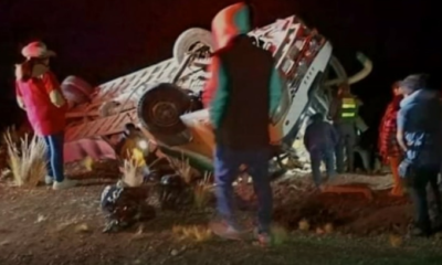 Tragedia en Arequipa: cinco muertos y más de 30 heridos tras el despiste y volcadura de un bus interprovincial